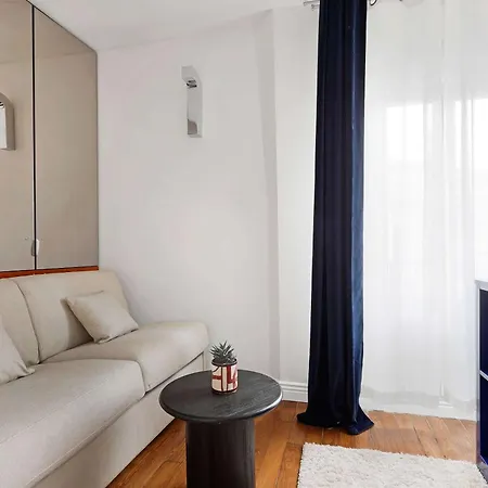 Elegant Pres De Montmartre Et Sacre-coeur