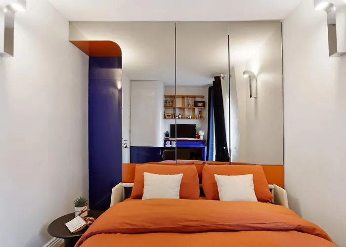 Elegant Pres De Montmartre Et Sacre-coeur