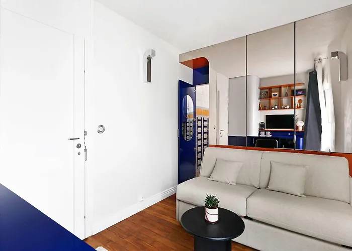 Elegant Pres De Montmartre Et Sacre-coeur